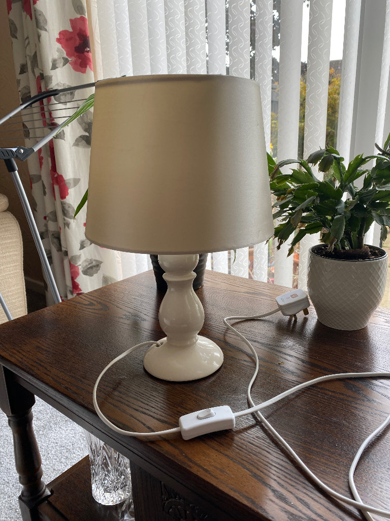 Table top lamp