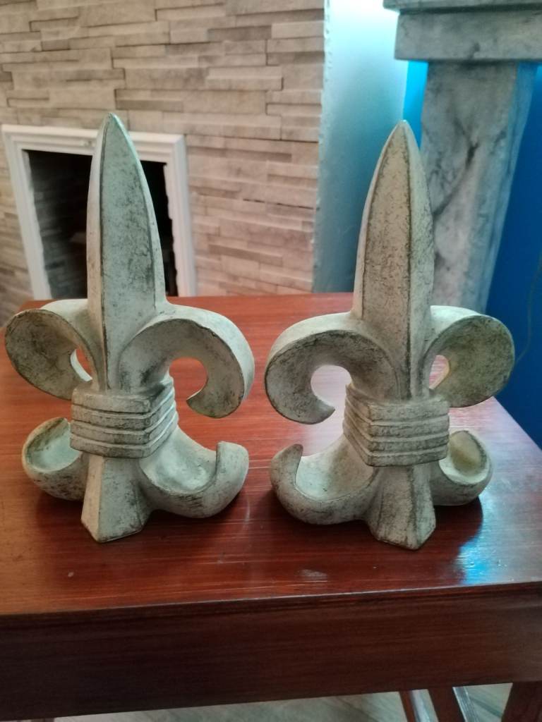 Fleur-de-lis Book ends 