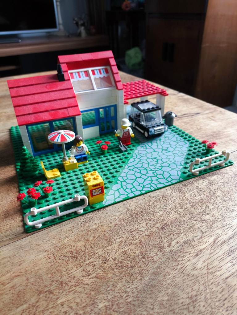 Vintage LEGO 6349 Holiday Villa / Vacation House (1988) - Classic Town