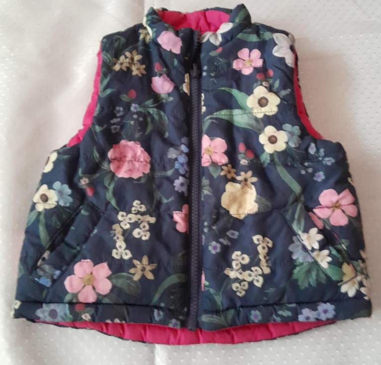 Gorgeous Reversable Gillet/Body Warmer age 12 months
