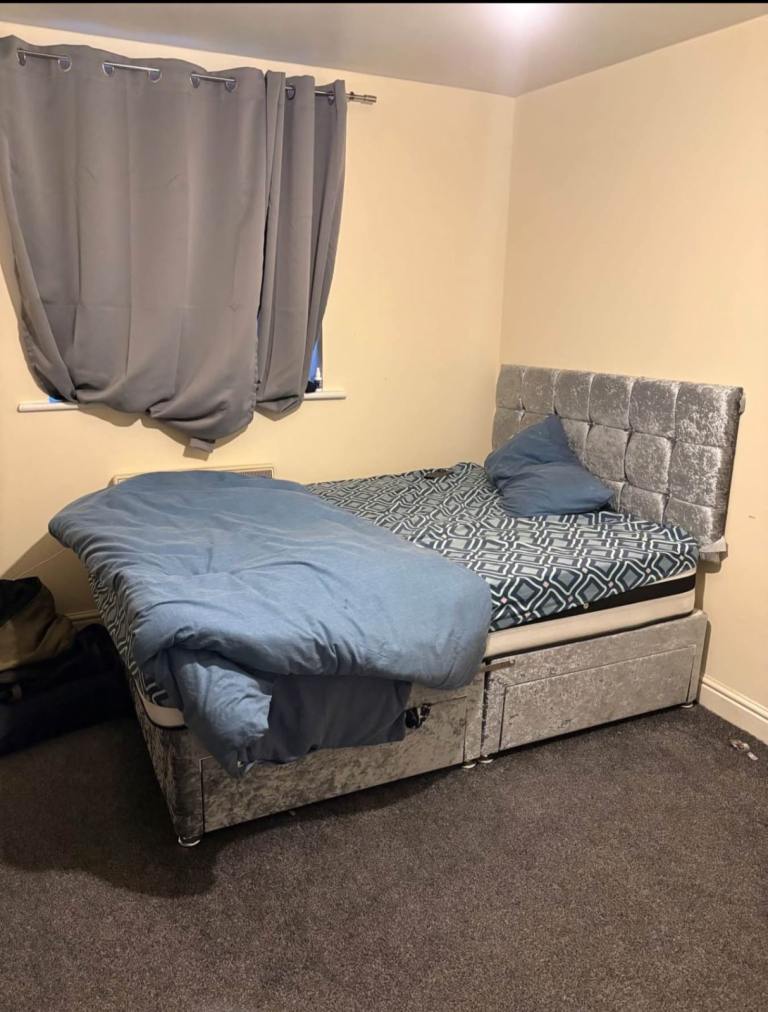 Room is for rent in walsall