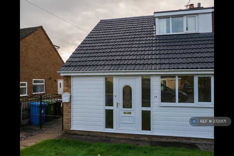 image for 3 bedroom house in Browmere Drive, Croft, Warrington, WA3 (3 bed) (#2720171)