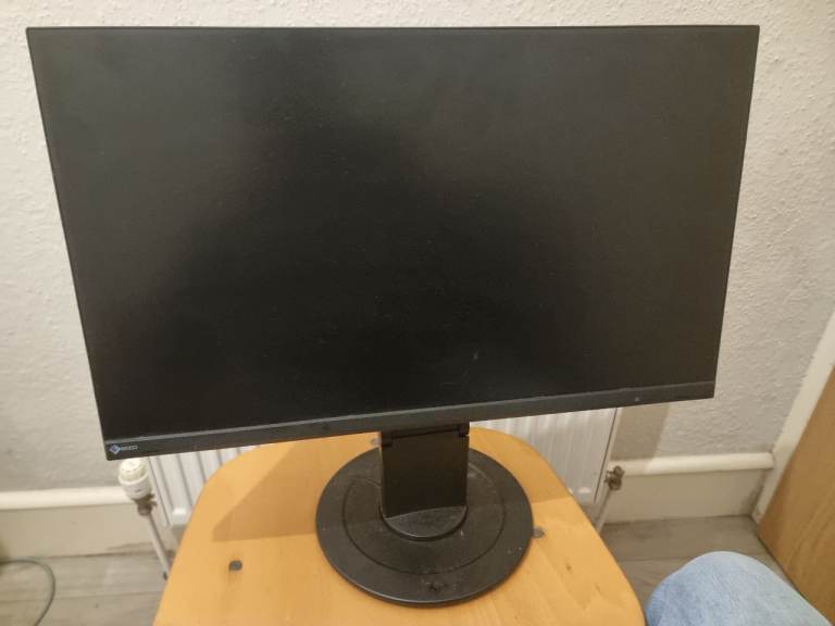 Eizo 24Inch Adjustable monitor Japan made