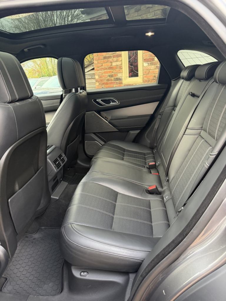 LAND ROVER RANGE ROVER VELAR 3.0 D300 R-Dynamic HSE 2019