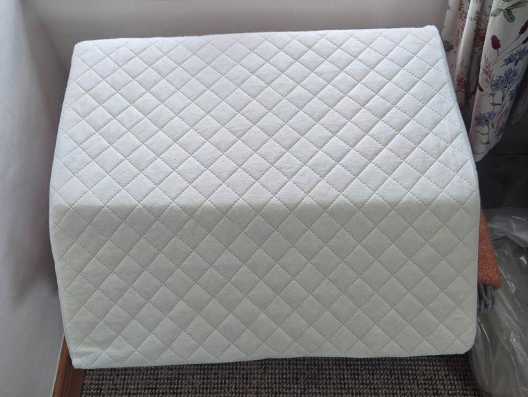 Large Wedge Pillow