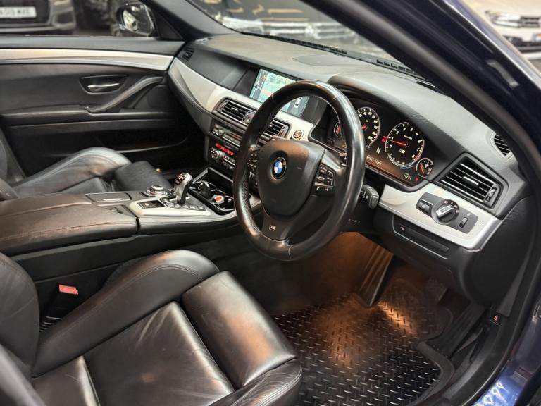 BMW M5 4.4 M5 Saloon 2011
