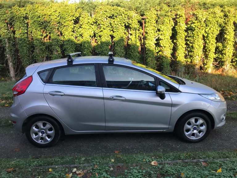 FORD FIESTA 1.6 TDCI DIESEL ZETEC £20 A YEAR ROAD TAX  FULL YEARS MOT SERVICE HISTORY