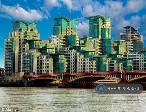 1 bedroom flat in St George Wharf, London, SW8 (1 bed) (#2845673)