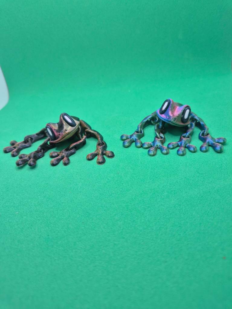 image for 2 x 3d printed mini frogs with magnets