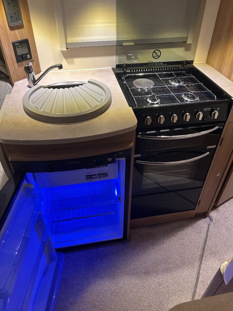 Fixed Bed Bailey Pegasus Modena. 