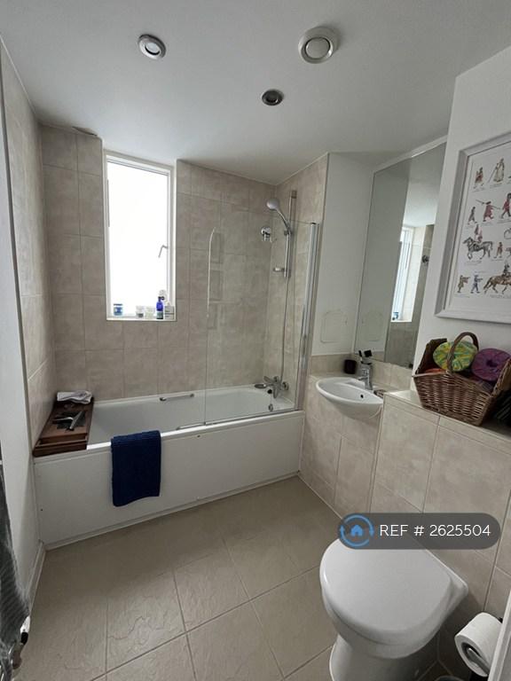 3 bedroom flat in Roffo Court, London, SE17 (3 bed) (#2625504)