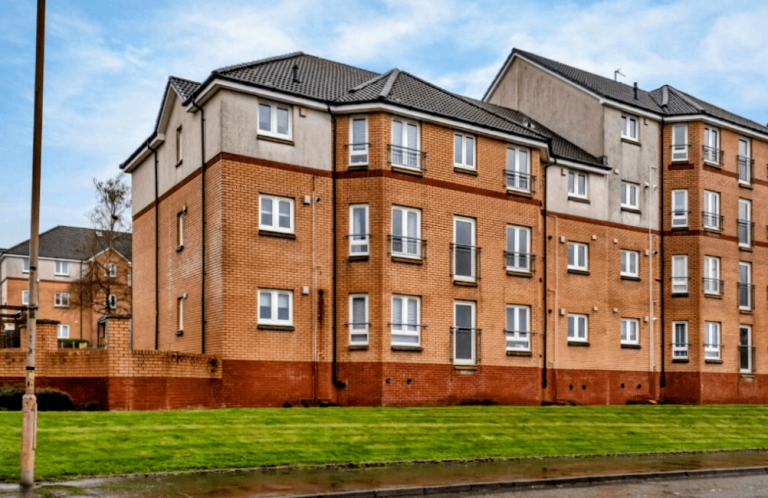 2 Bedroom First Floor Flat to Let – Parklands Area
