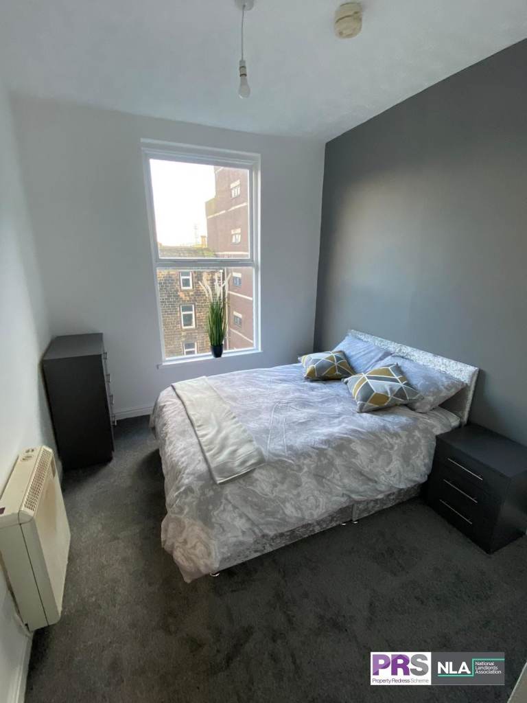 FULLY FURNISHED 2 BEDROOM FLAT IN GREAT CITY CENTRE LOCATION - BB11 BURNLEY