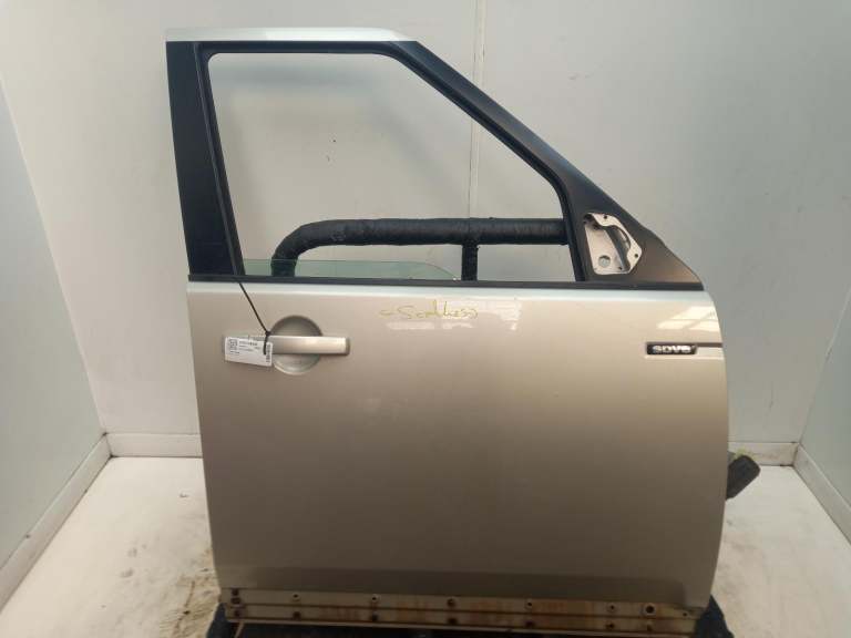 Landrover Discovery Right Front Door O/S 2009-2016 Luxor (869) 5 Door Estate