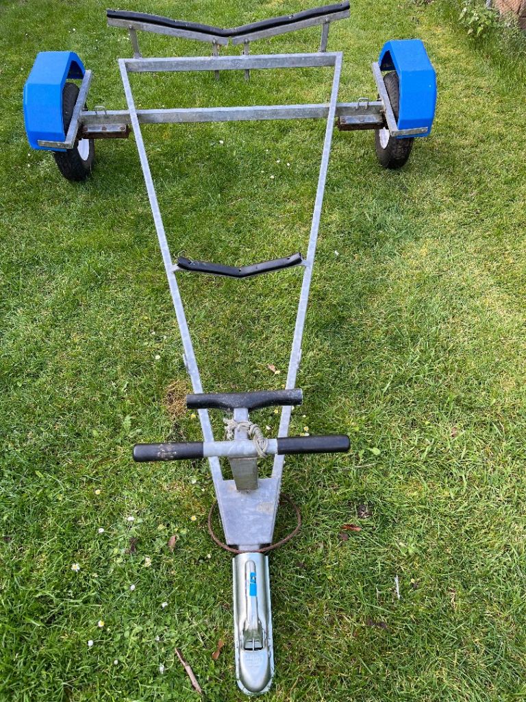 Road trailer for Mirror Dinghy or similar