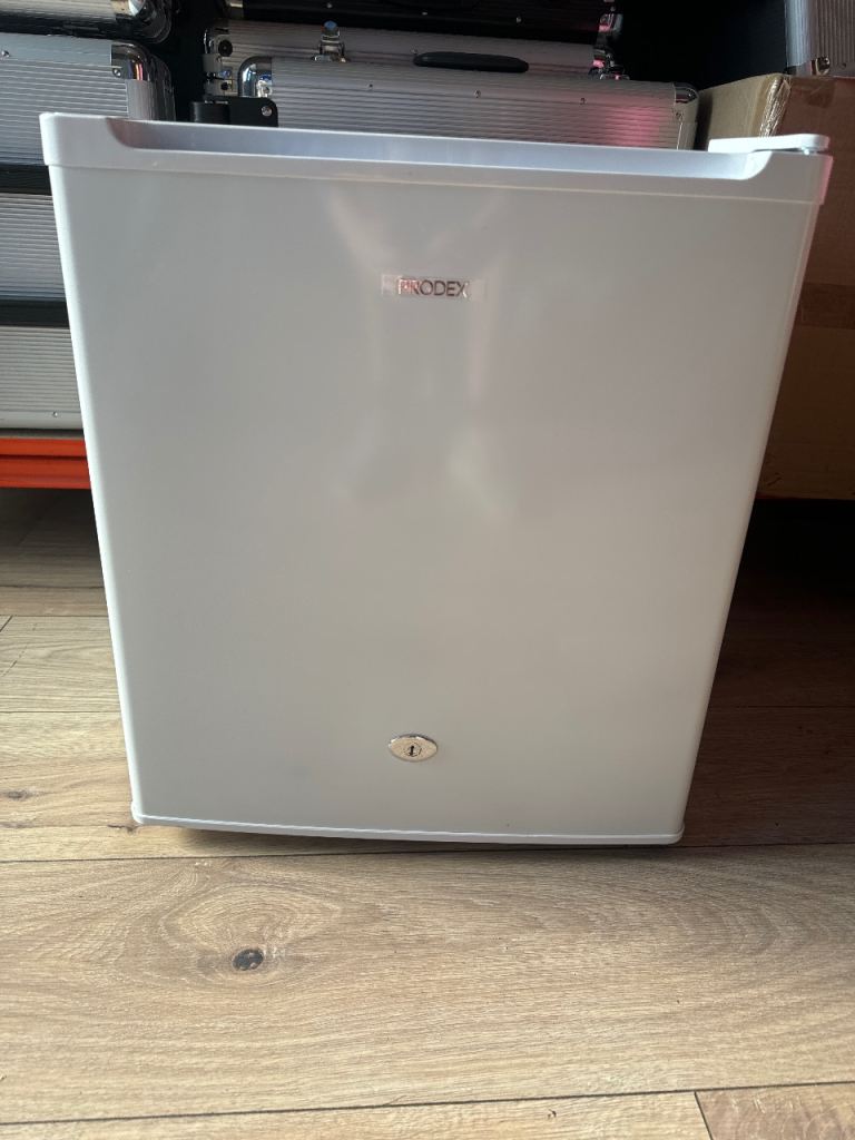 Prodex Mini Fridge White - Good Condition