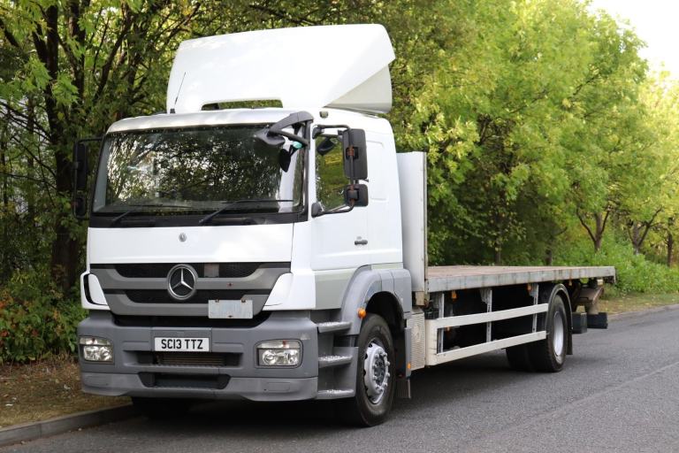 MERCEDES AXOR 1824 4X2 MANUAL SLEEPER 28FT FLATBED (2013)