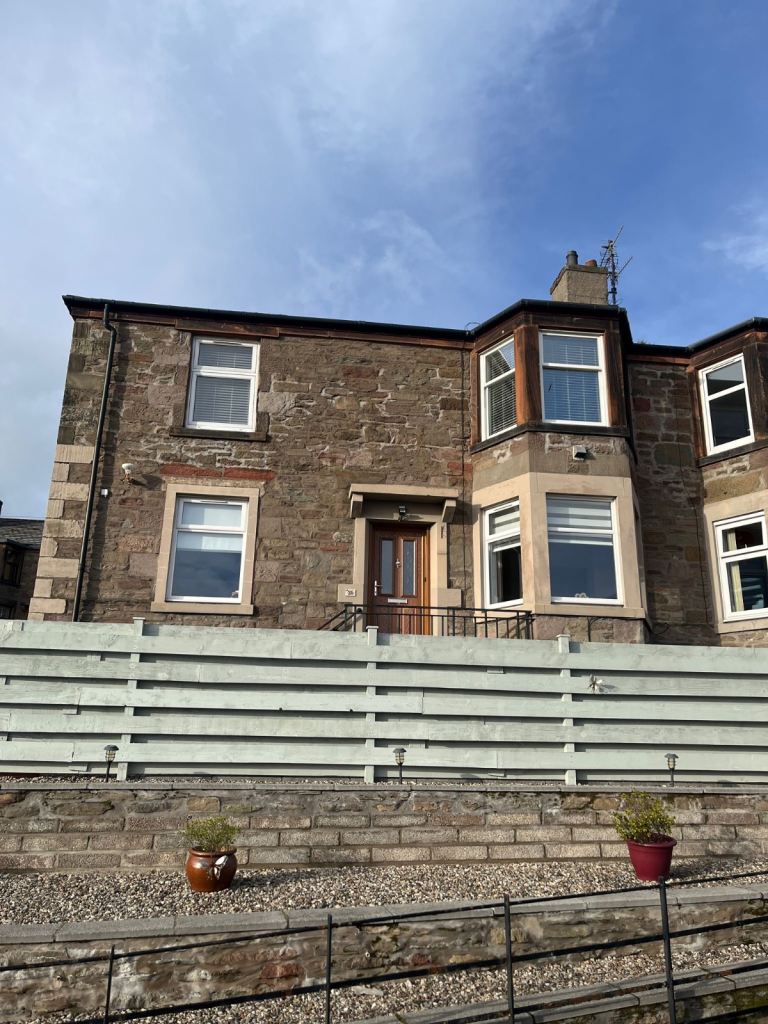 2 bedroom first floor flat for rent 