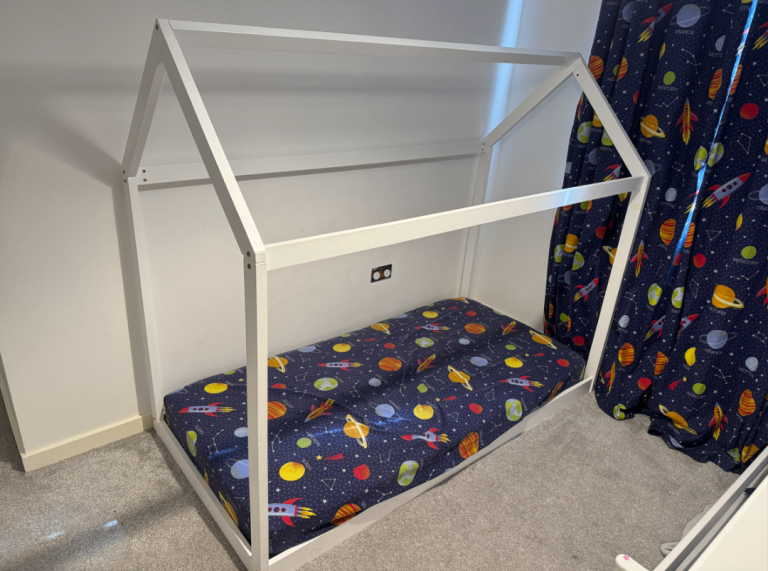 Toddler House Bed Frame – White, Good Condition. Pickup Only.