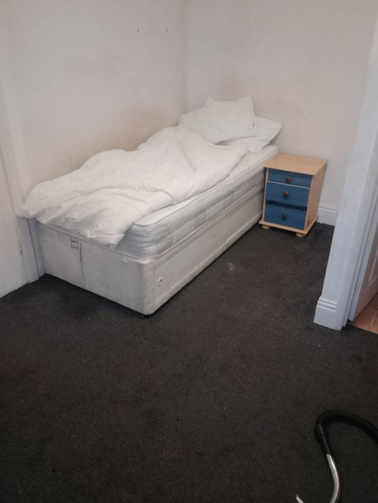 Cosy studio erdington available