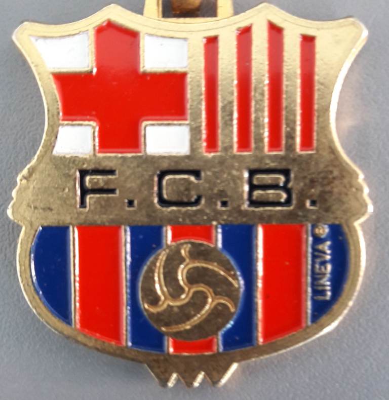 Barcelona Football Club Keyring BRAND NEW - Chunky golden metallic – post or collect