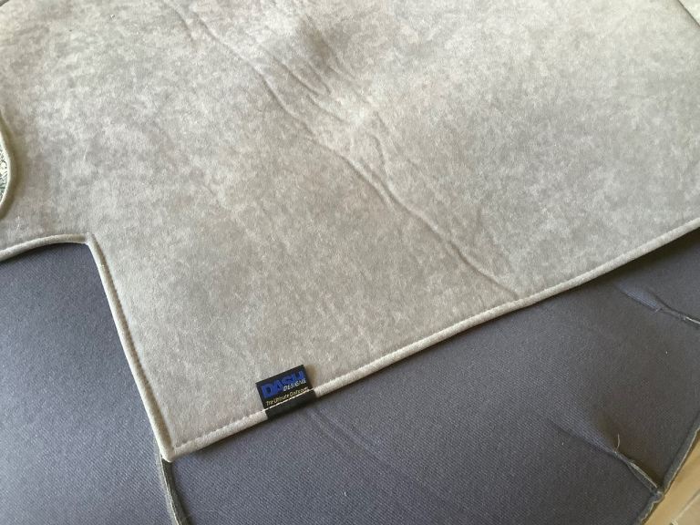 Chrysler 300C Dashboard Cover