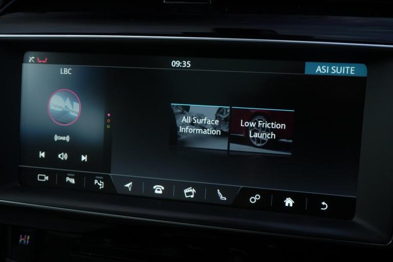 2016 Jaguar F-Pace 3.0d V6 1st Edition 5dr Auto AWD ESTATE DIESEL Automatic