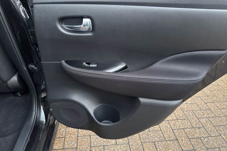2022 Nissan Leaf 110kW N-Connecta 39kWh 5dr Auto Hatchback Electric Automatic
