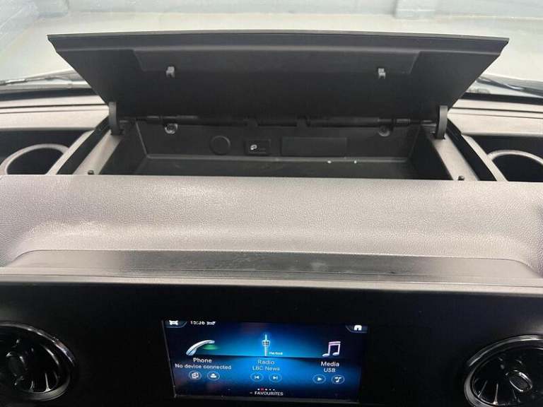 2024 Mercedes-Benz Sprinter 3.5t H2 Progressive Van PANEL VAN DIESEL Manual