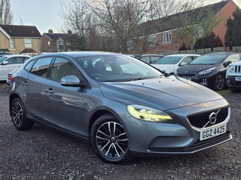 2017 Volvo V40 2.0 D2 Momentum Nav Plus Euro 6 (s/s) 5dr HATCHBACK Diesel Manual