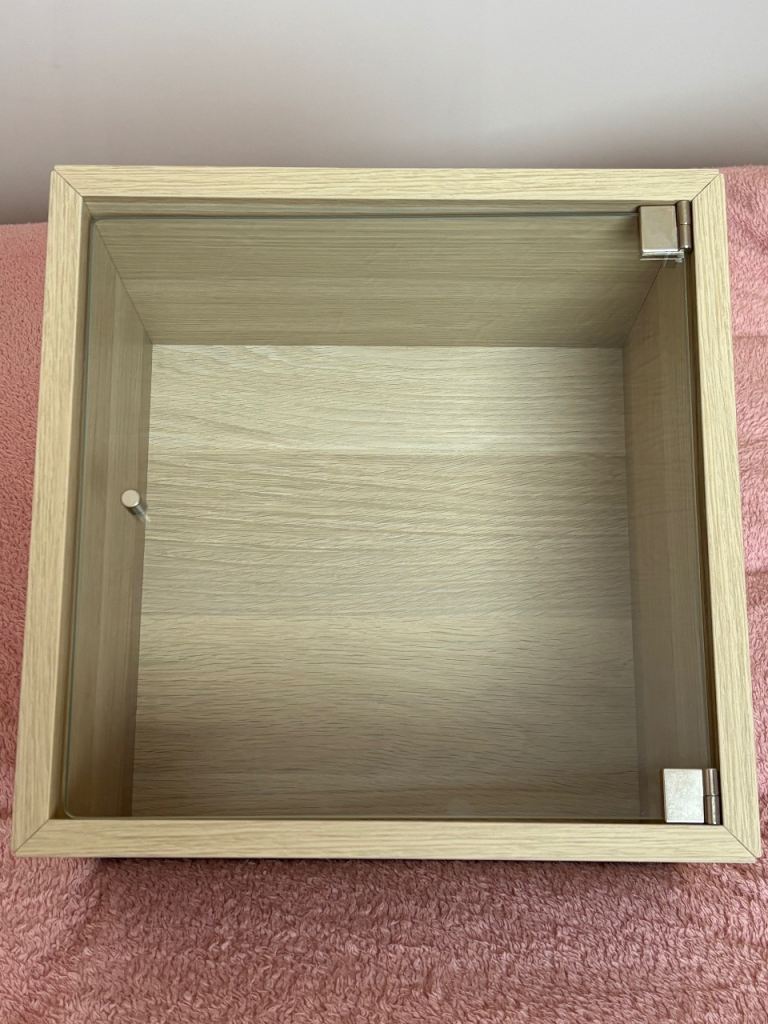 Set of 4, Ikea Eket wall cabinets with glass door and all fixings