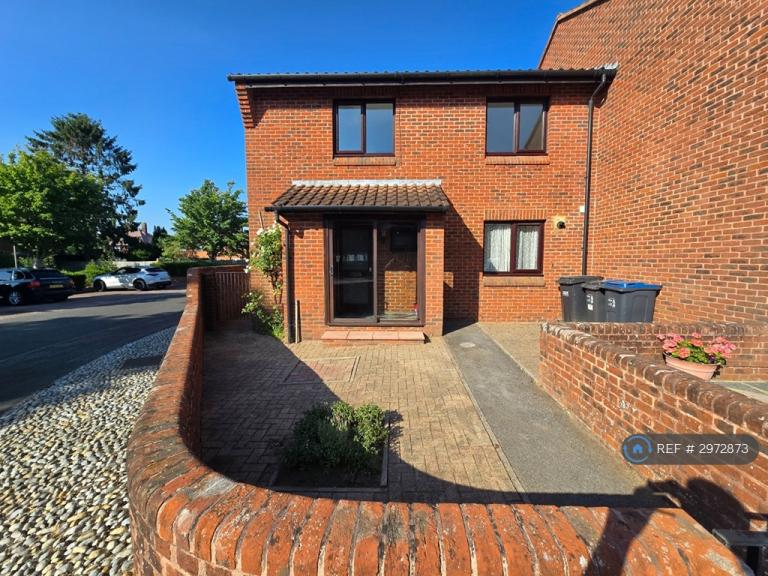 4 bedroom house in Hutchingsons Road, Croydon, CR0 (4 bed) (#2972873)