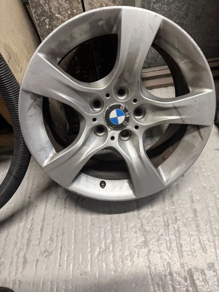 BMW 6791479 8j x 17 inch alloy wheels