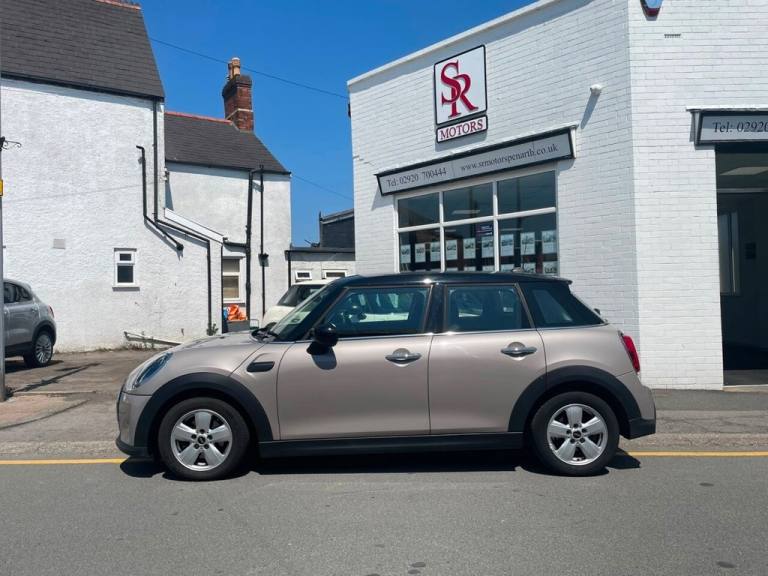 2022 MINI Hatch 1.5 Cooper Classic Hatchback 5dr Petrol Manual Euro 6 (s/s) (136 ps) Hatchback Pe...