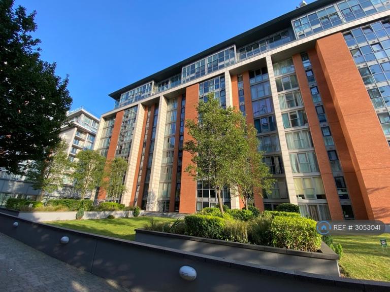 1 bedroom flat in Adriatic Apartments, London, E16 (1 bed) (#3053041)