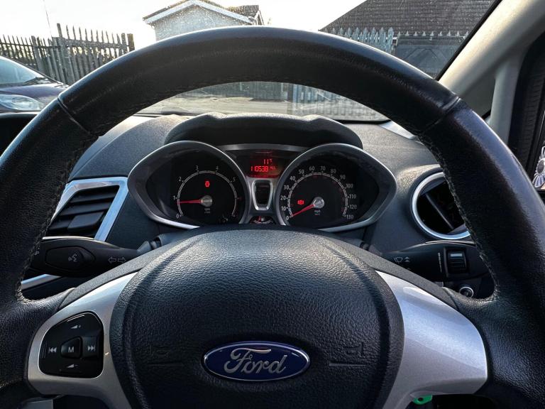 2012 Ford Fiesta 1.4 Zetec 5dr HATCHBACK PETROL Manual