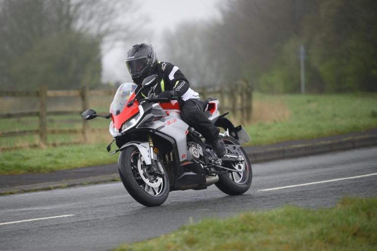 QJMotor SRK 421 RR 2026