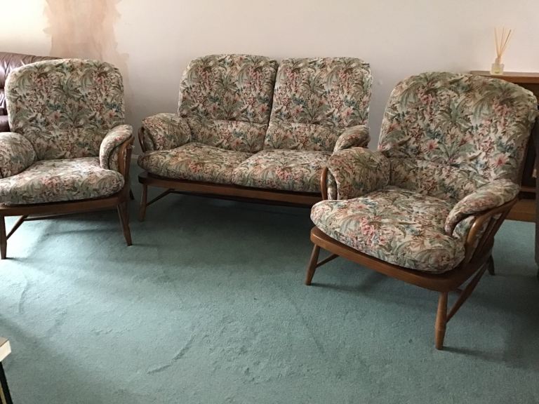 Vintage Ercol 952 Sofa and Armchairs Set – Absolute bargain to clear.