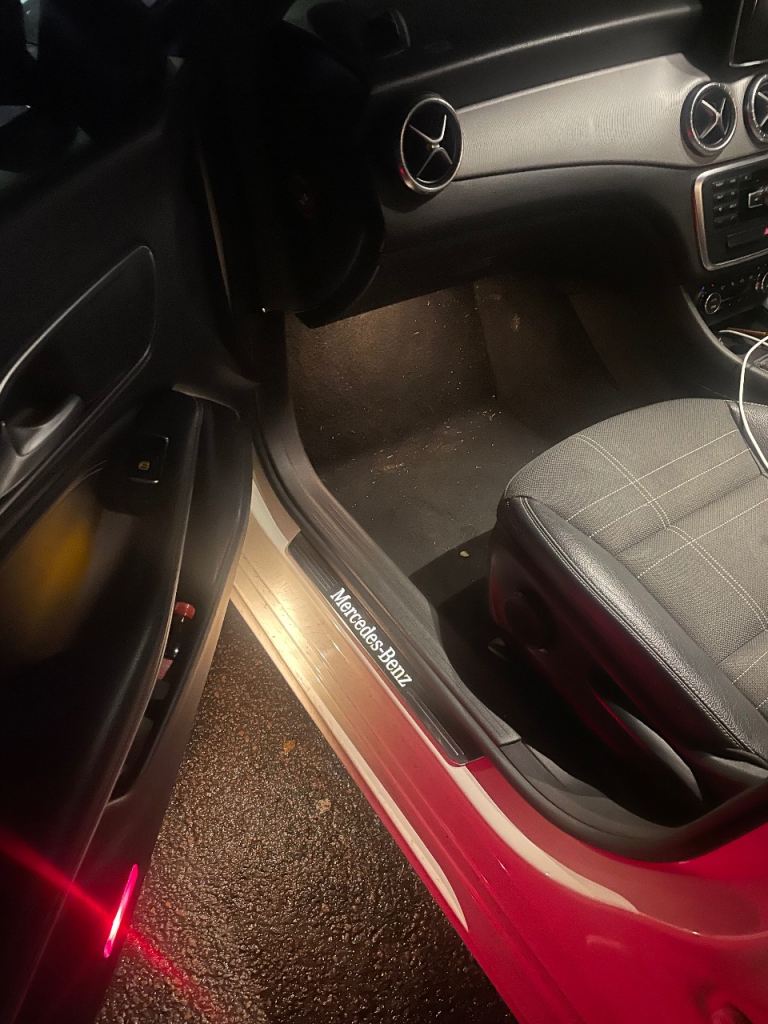 Mercedes-Benz, CLA, Saloon, 2013, Manual, 1595 (cc), 4 doors