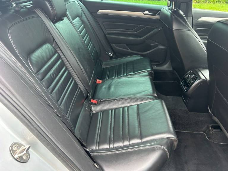 2020 20 VOLKSWAGEN PASSAT 2.0 TDI EVO R-LINE ESTATE 5DR DIESEL MANUAL EURO 6 (S/