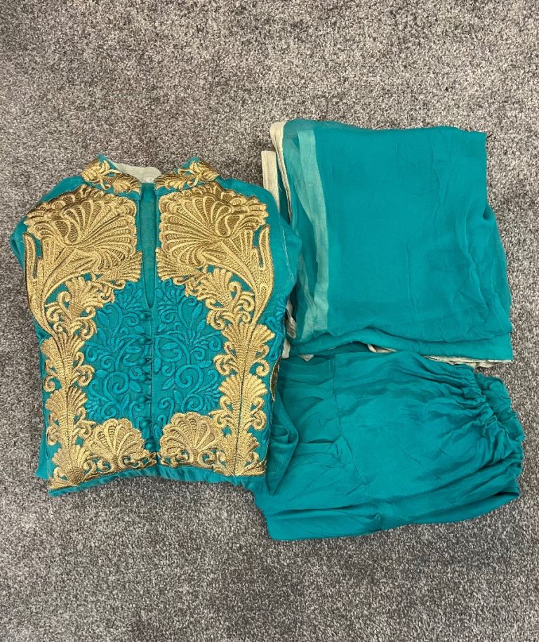 Size Medium Asian Indian 3 Piece Suit Dress Eid
