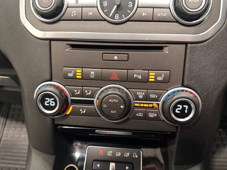 2016 Land Rover Discovery 4 3.0 SD V6 HSE Luxury SUV 5dr Diesel Auto 4WD Euro 6 (s/s) (256 bhp) E...