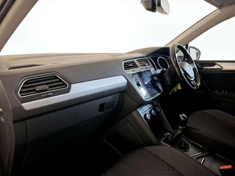 2017 Volkswagen Tiguan 2.0 TDI SE Navigation Euro 6 (s/s) 5dr Manual SUV Diesel Manual