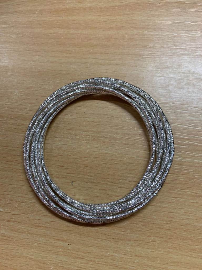 VINTAGE SILVER TONE METAL BANGLES BRACELET 55 GRAMS 8cm WIDE 