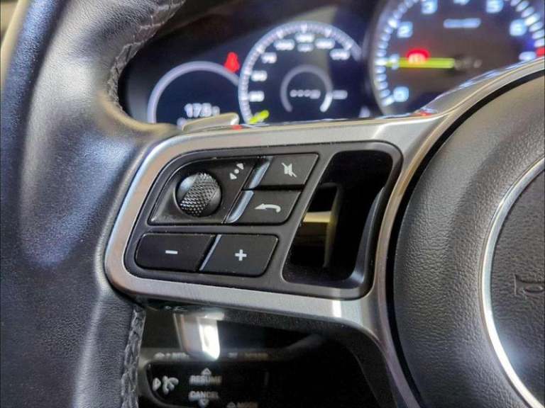 2019 Porsche Cayenne 3.0 V6 E-Hybrid 14.1kWh TiptronicS 4WD Euro 6 (s/s) 5dr (3.6kW Charger) Aut ...