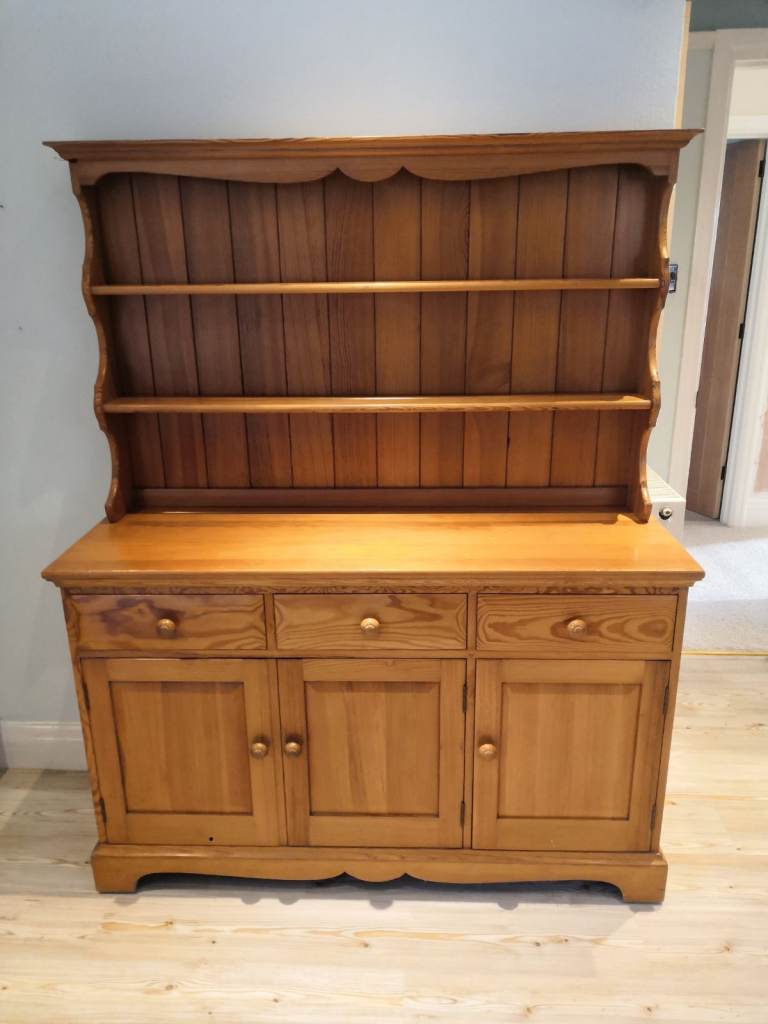 Pine Dresser 