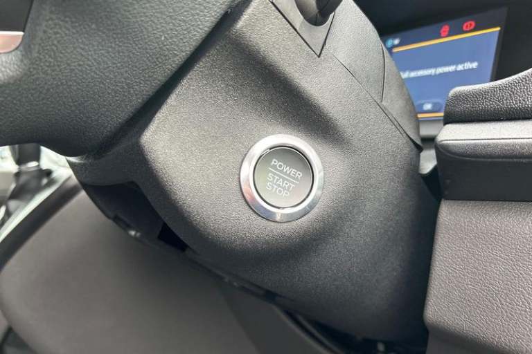 2025 Ford Transit 460 Limited AUTO L4 H3 ELWB High Roof 17 Seat Minibus RWD 2.0 EcoBlue 165ps Min...