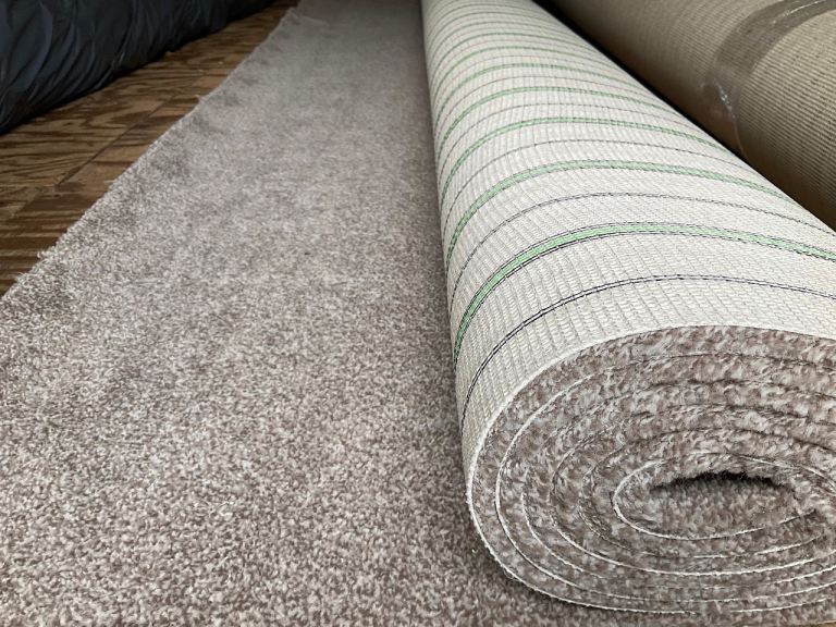 New 3.25 x 4m thick pile carpet.