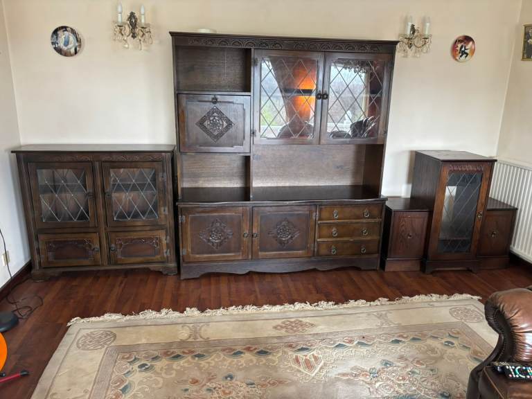 Leaded lights Display cabinets, set 0f 3 matching cabinets Antique Look