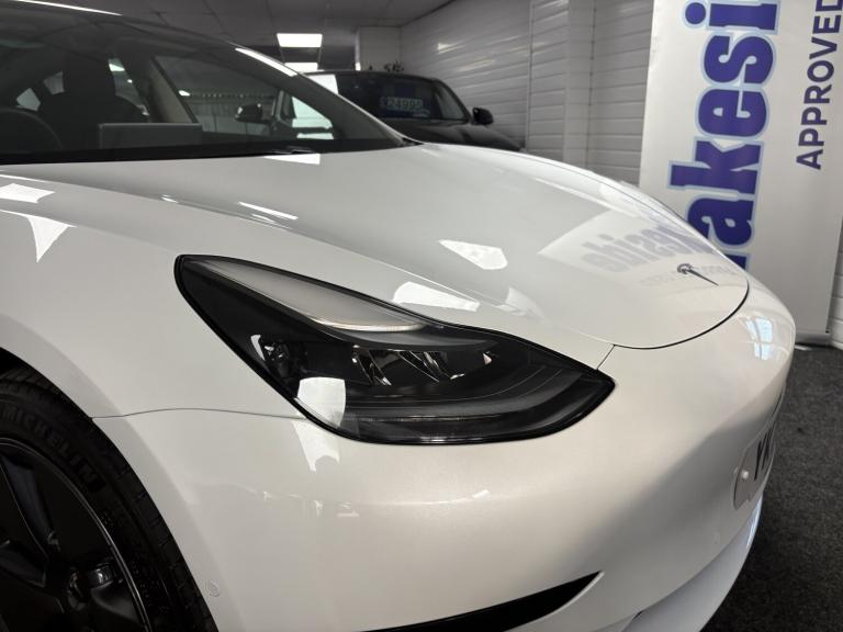 TESLA MODEL 3 Standard Range Plus 2021
